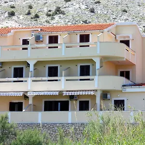 Frühstückspension Mb, Pag Town